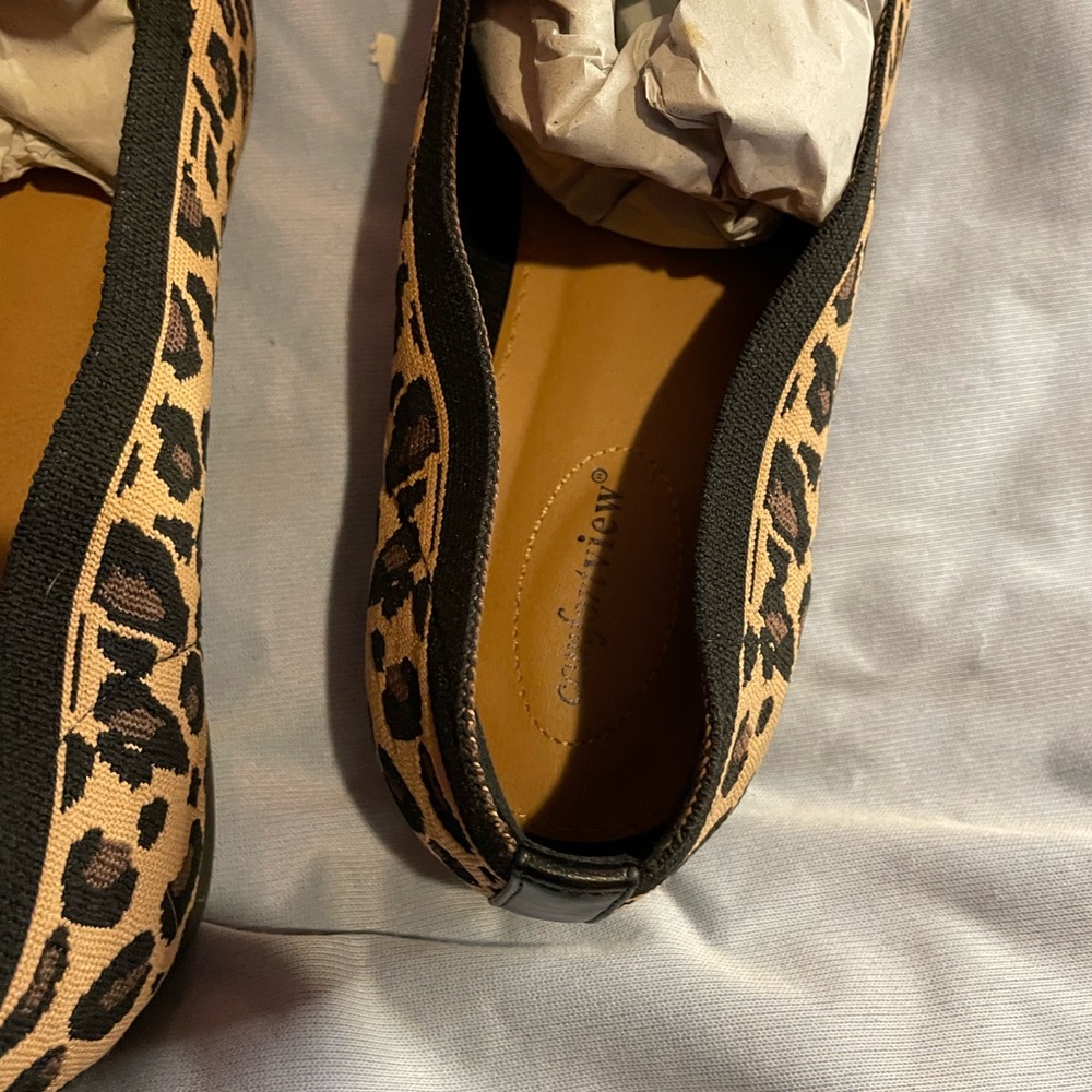 Comfortview Brown and Black Flats for Effortless Style